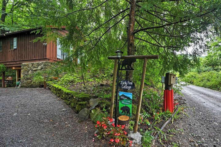 Creekside Cottage: Blue Ridge Mountain Escape!