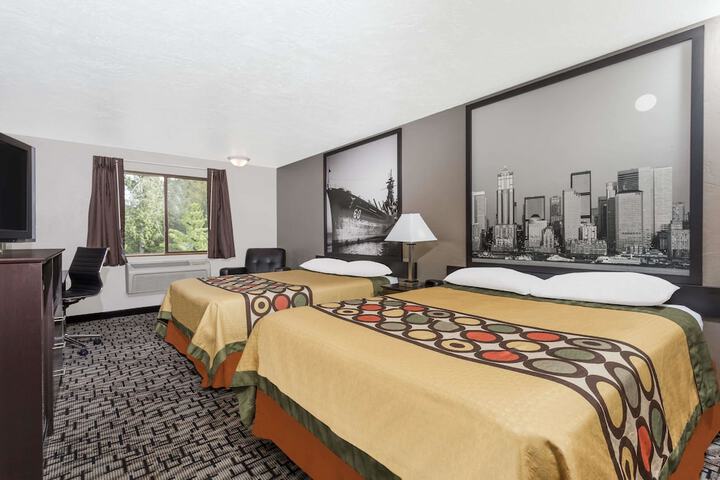 Room 3 of 16