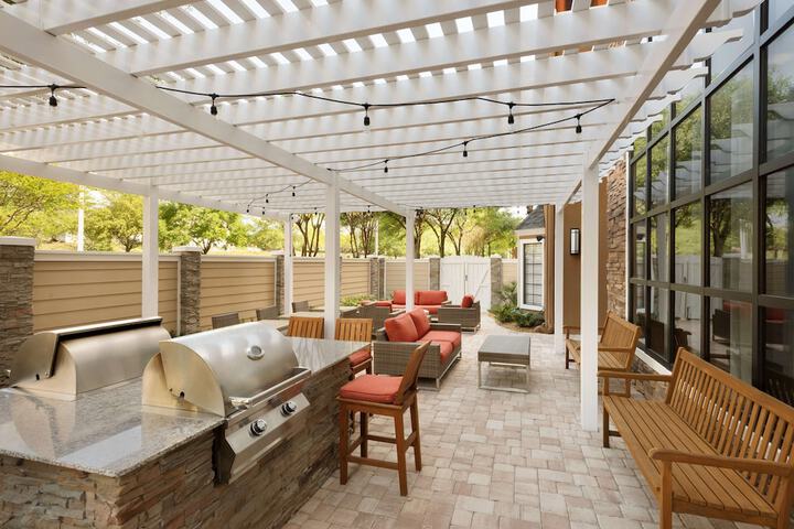 Terrace/Patio 35 of 36