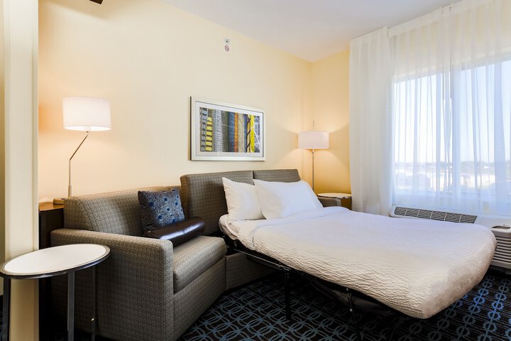 Room 8 of 32