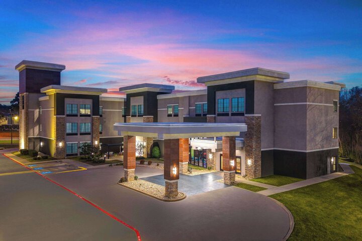 La Quinta Inn & Suites by Wyndham Tyler - University Area