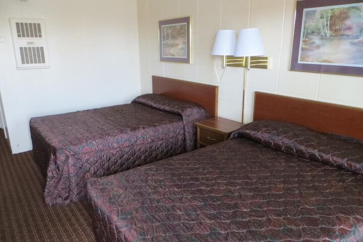 Room 7 of 10