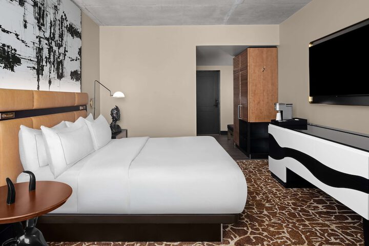 Room 28 of 56