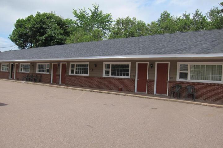 Stonehouse Motel and Restaurant