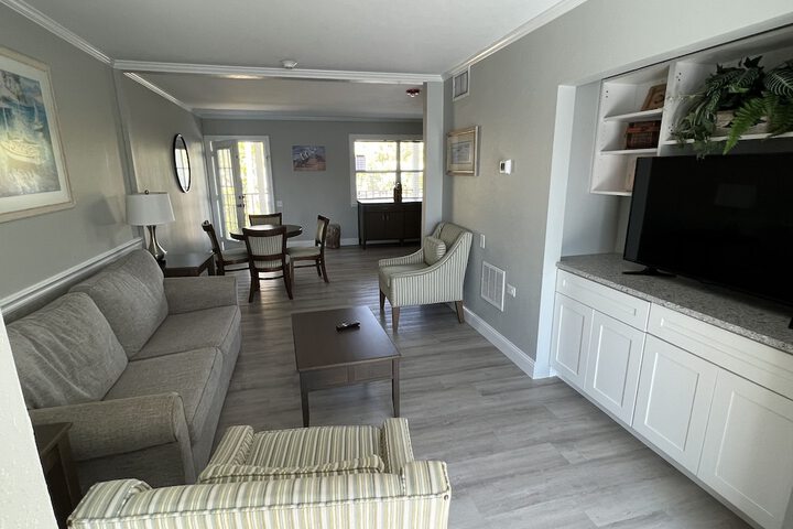 Marco Island Lakeside Inn