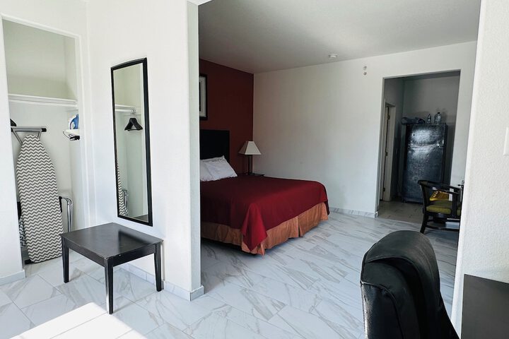 Lux Inn and Suites