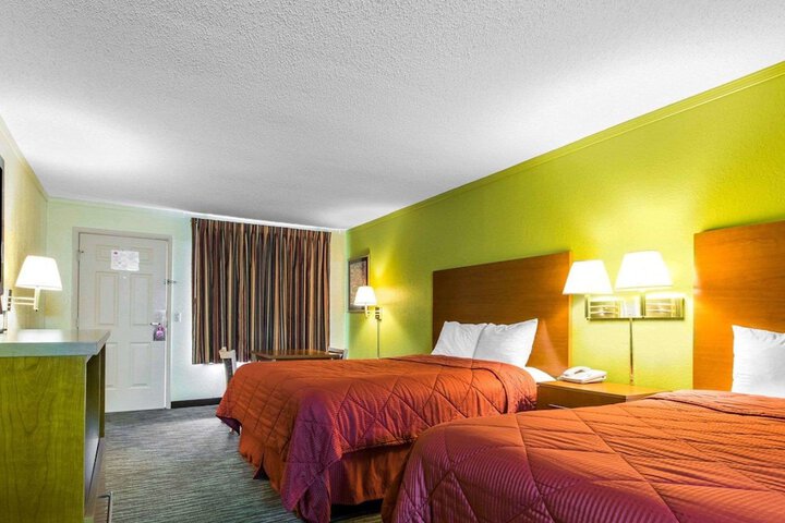 Room 18 of 29