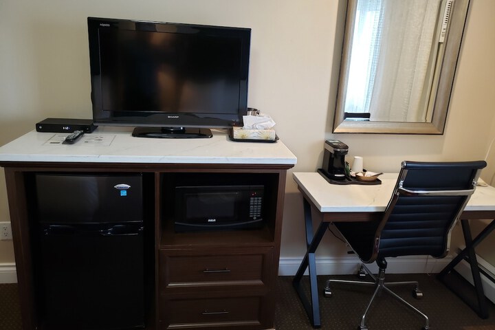 Room 38 of 53
