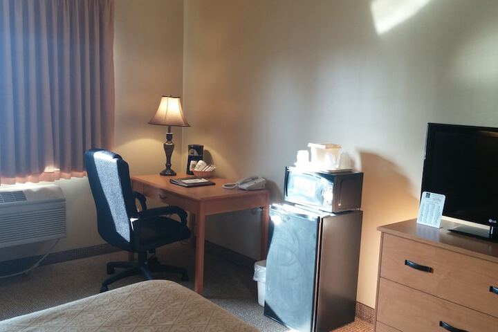 Room 26 of 76
