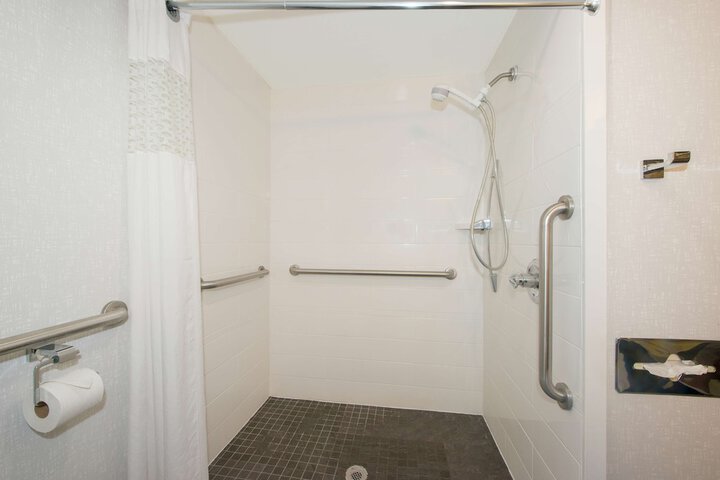 Room 16 of 29