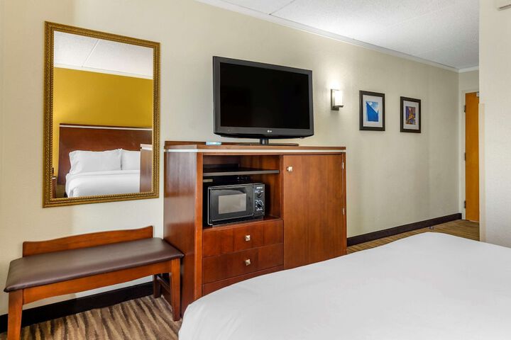 Room 17 of 42