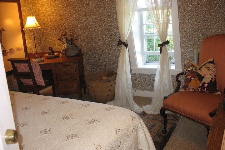 Room 18 of 39