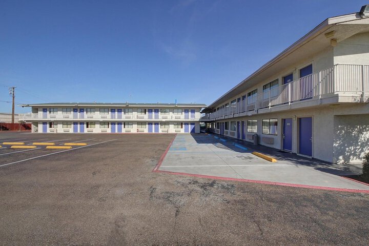 Hotel 5 of 35