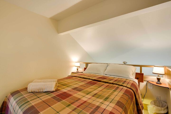 Mountain Condo w / Fireplace in Kirkwood Ski Resort