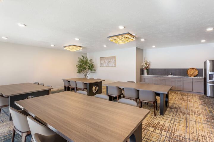 The Valor an Ascend Collection Hotel