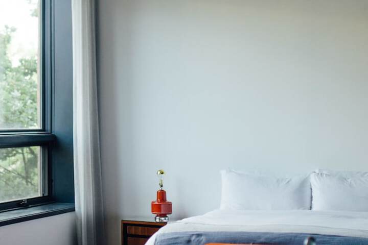 Room 76 of 105