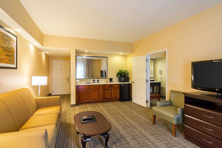 Room 26 of 48