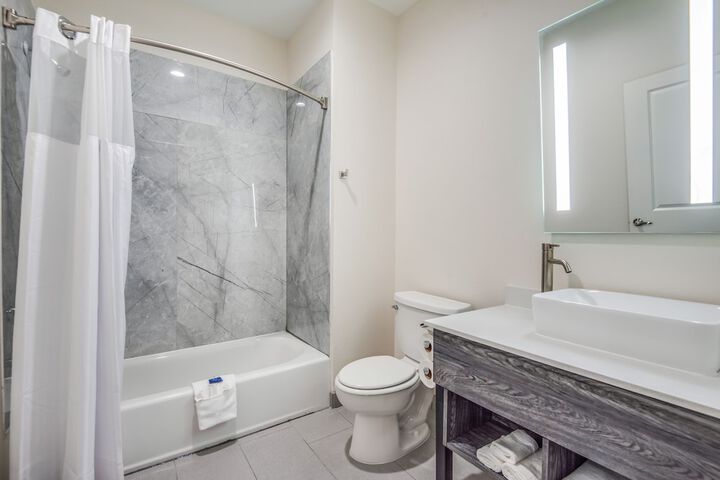Room 14 of 24