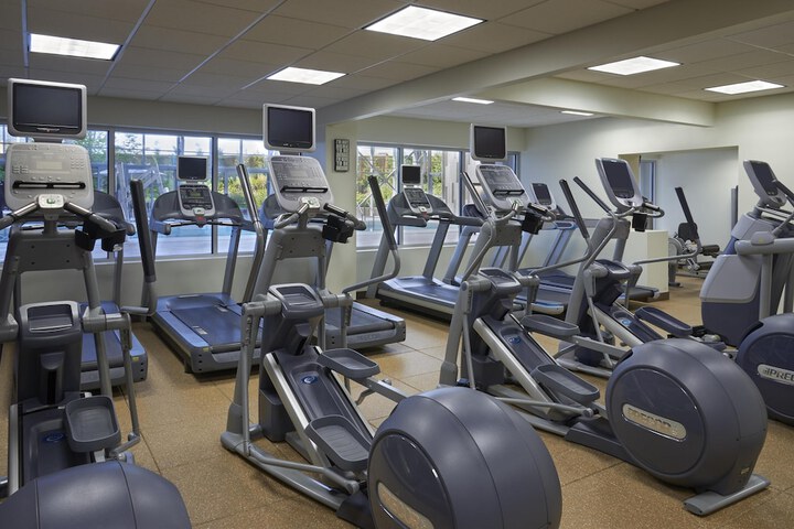Hilton Toronto Airport Hotel & Suites
