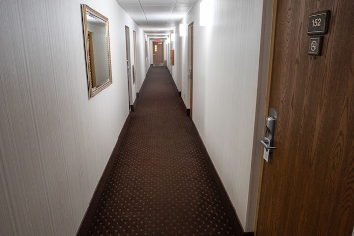 Ballroom/Hall 26 of 32