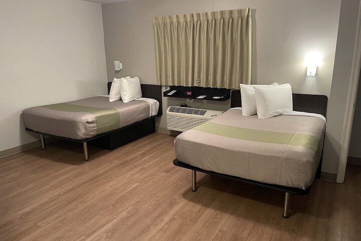 Room 22 of 25
