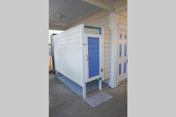 Aqua Haven - Second Street from Beach Home