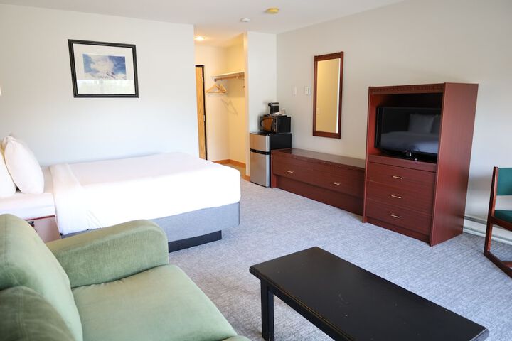 Glacier Mountain Lodge