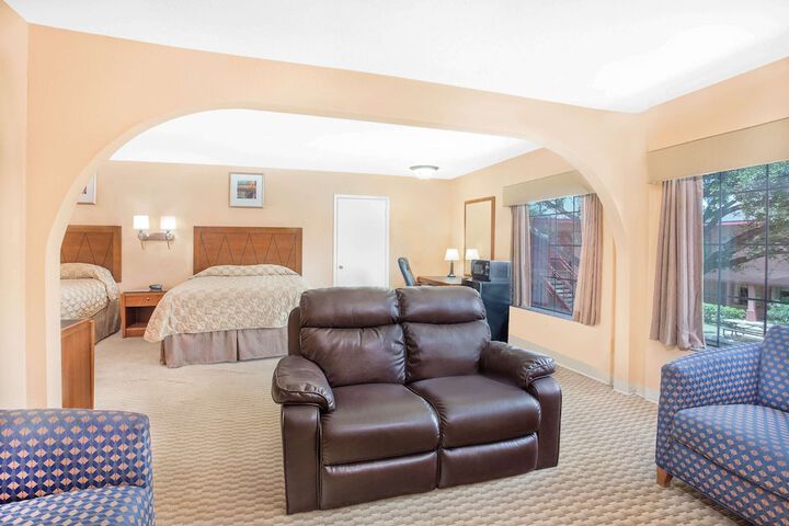 Room 14 of 14