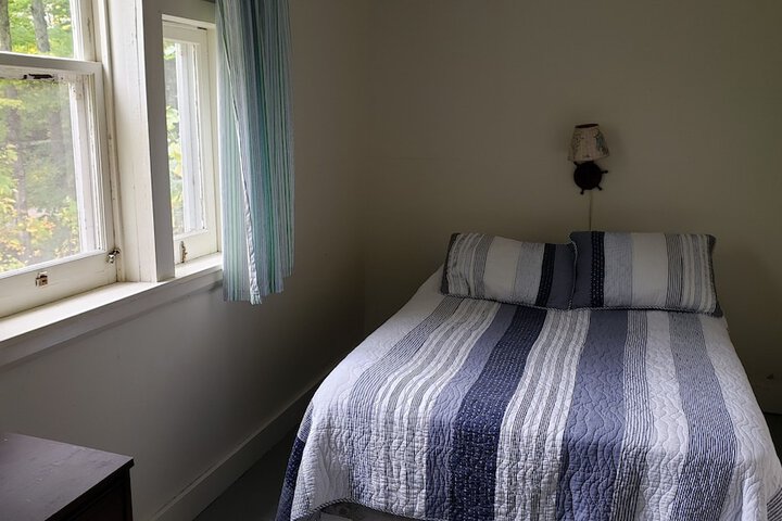 Room 41 of 215