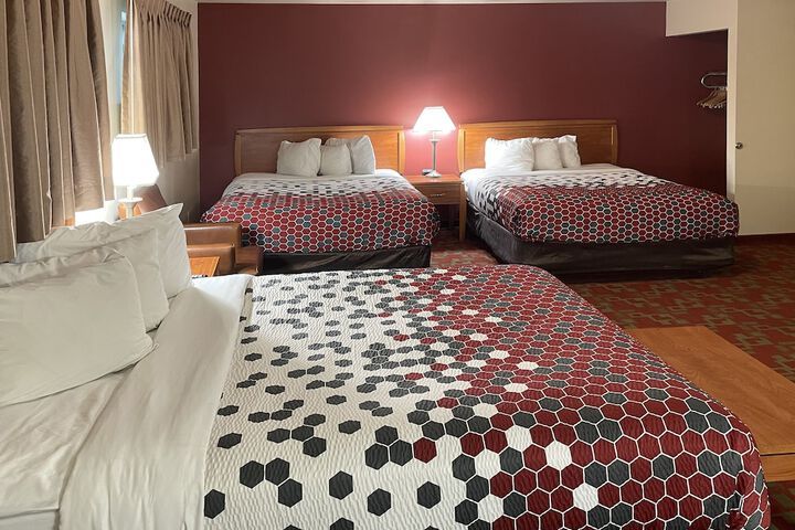 Harmony Inn & Suites