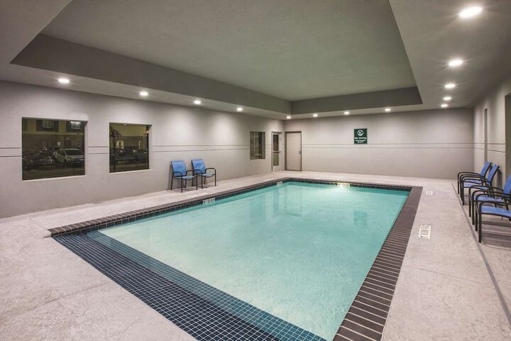 Pool 7 of 60