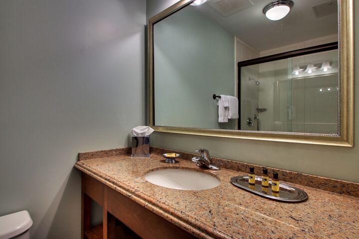 Room 20 of 33
