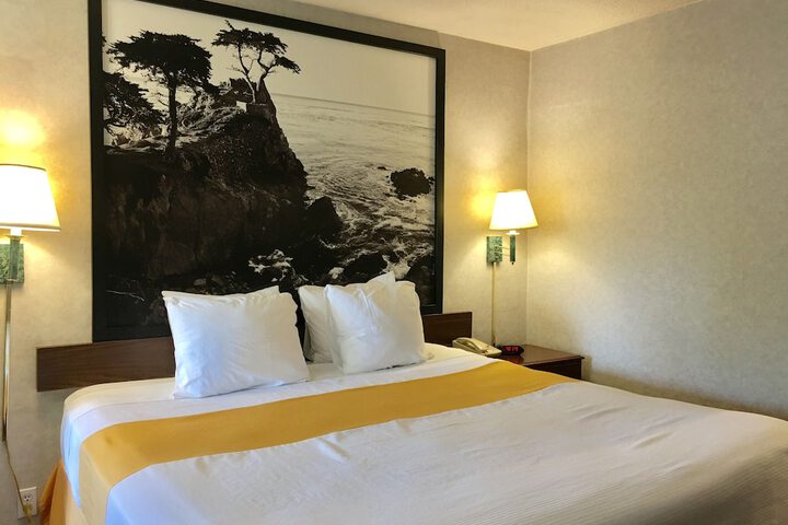 Room 106 of 159