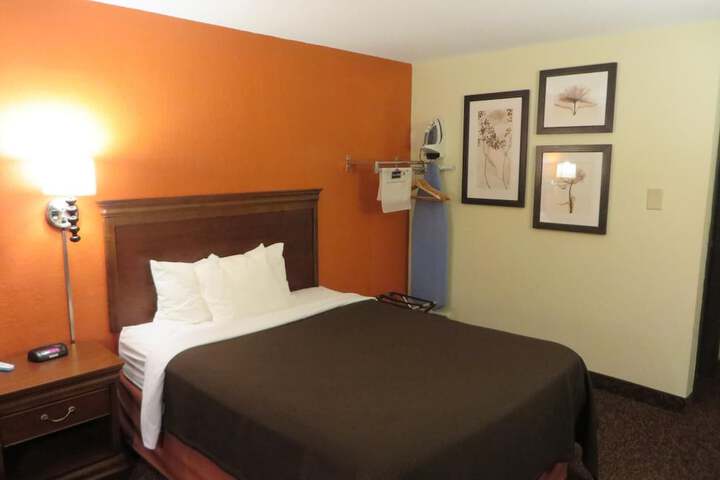AmericInn by Wyndham Forest Lake