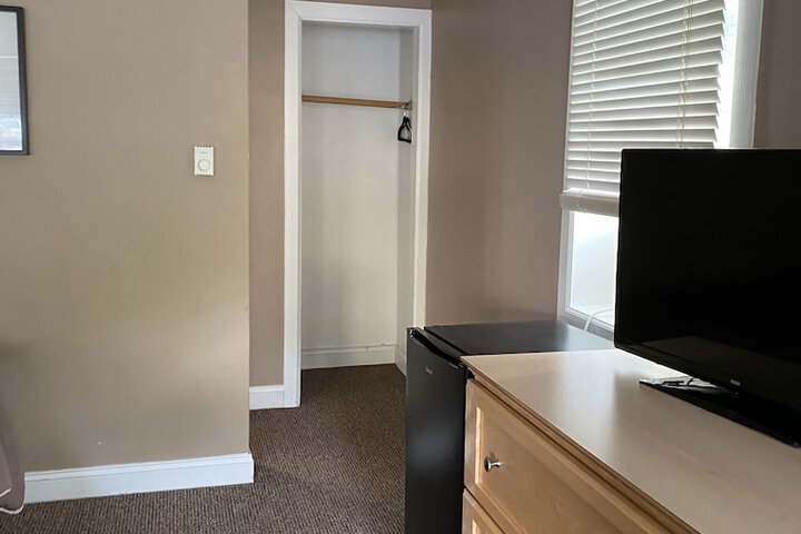 Room 15 of 51