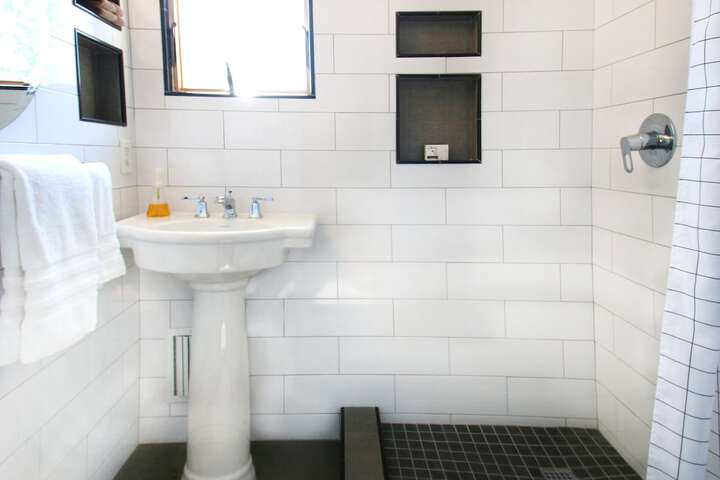Room 15 of 20