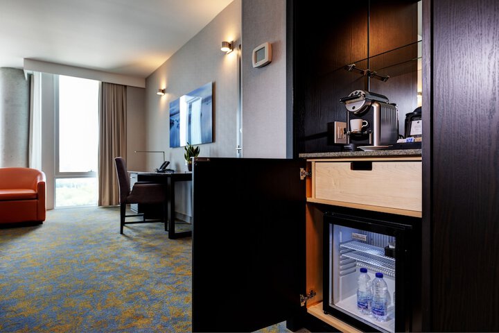 Room 52 of 116