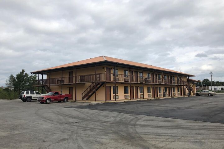 Hotel 5 of 68