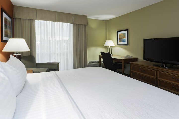 Holiday Inn Cincinnati-Riverfront by IHG