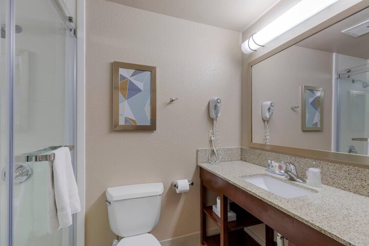 Comfort Inn & Suites Boulder