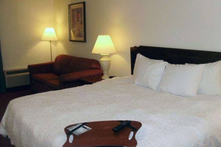 Room 8 of 12