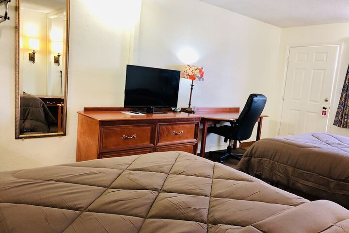 Room 16 of 44