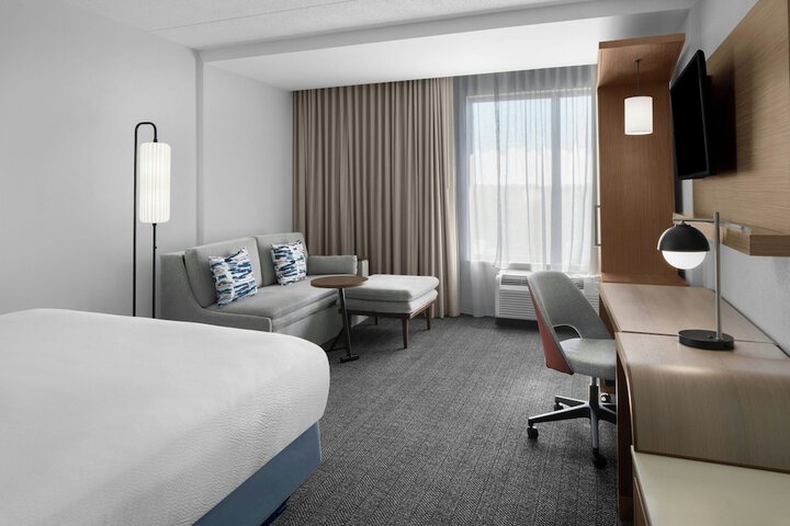 Courtyard by Marriott Charleston Summerville