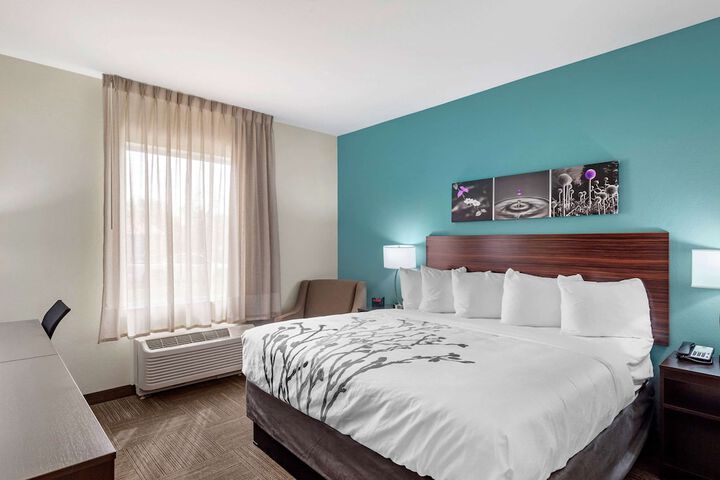 Room 21 of 32