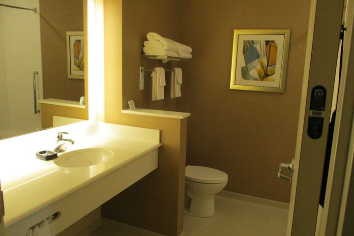 Room 17 of 31