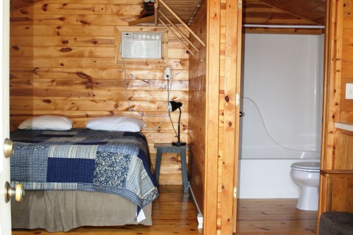 No Name City Luxury Cabins & RV