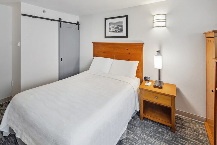 Hotel Edgewater