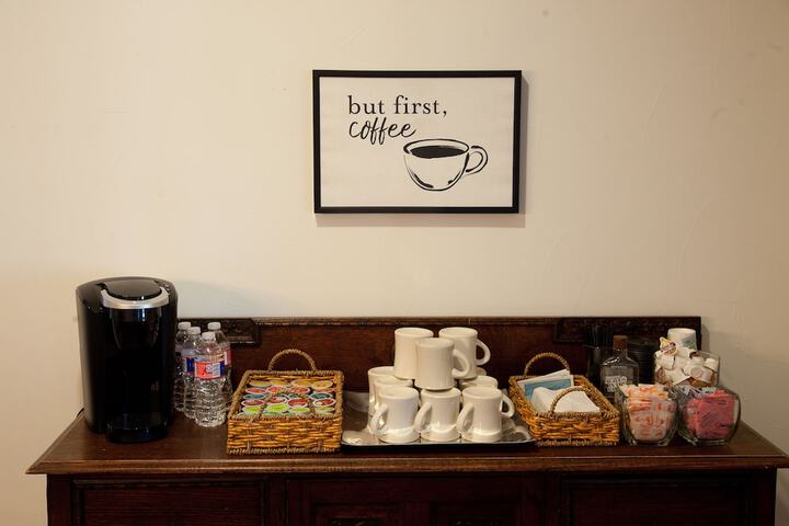 Breakfast/Coffee Service 92 of 97