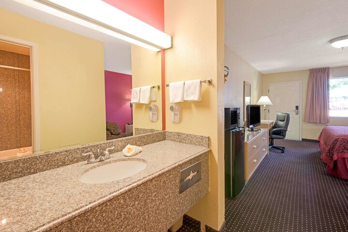 Room 20 of 24
