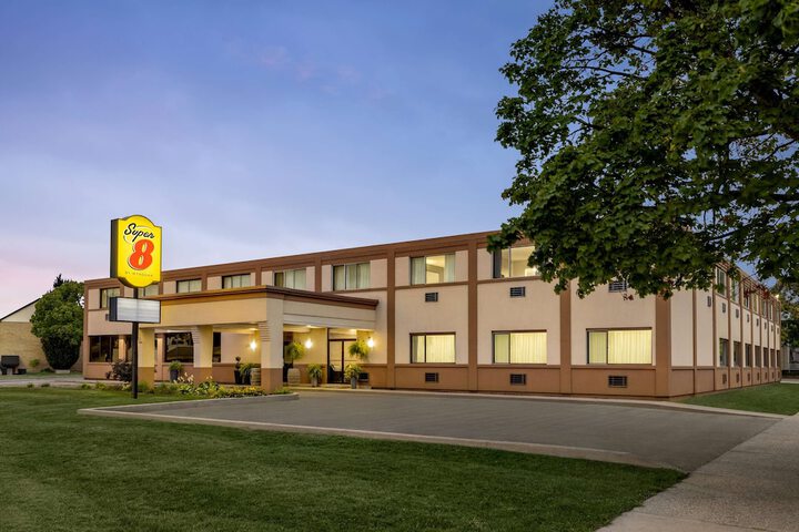 Hotel 2 of 40